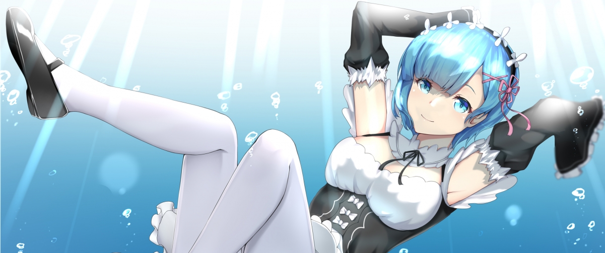 主帅关注场上节奏变化适时变阵应对调整精确体现经验老道